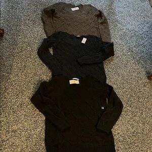 3 size small loft sweaters never worn very nice.